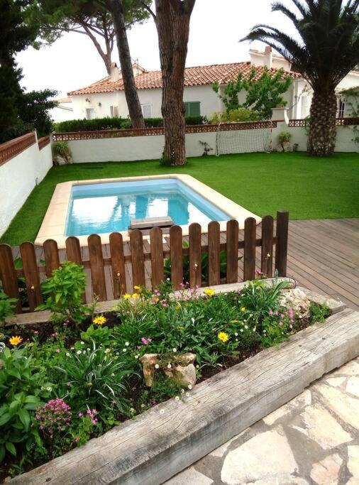 Casa A L'Escala Amb Jardi I Piscina Privada. Villa Екстериор снимка